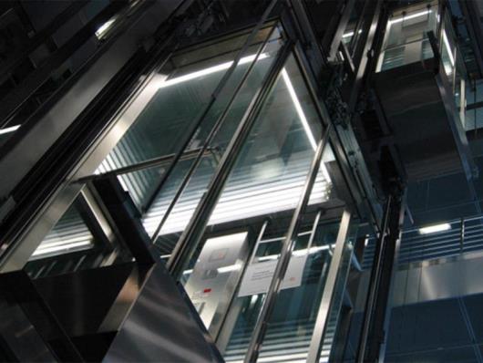 اهمیت ابعاد استاندارد کابین آسانسور در قیمت
