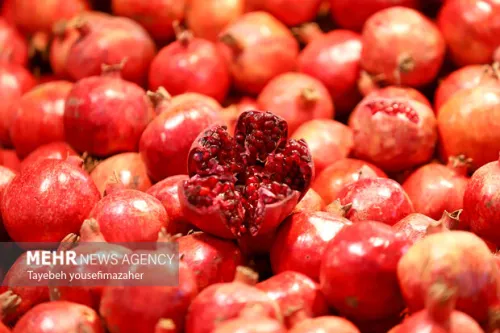 شب یلدا را هوشمندانه بگذرانیم نه پرخوری، نه حذف دورهمی