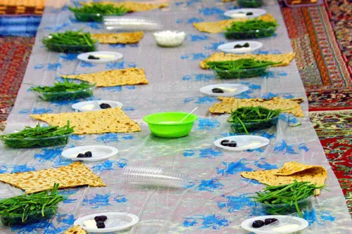 خوردن وعده سحری برای روزه داران لازم است