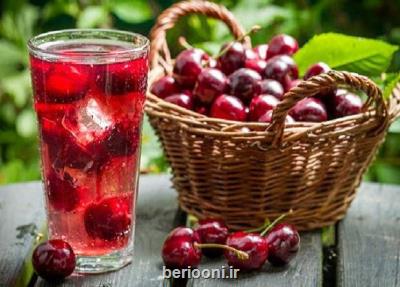 نوشیدن آب آلبالو سبب بهبود عملكرد ورزشی می شود